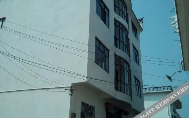 Shaiqiu Inn