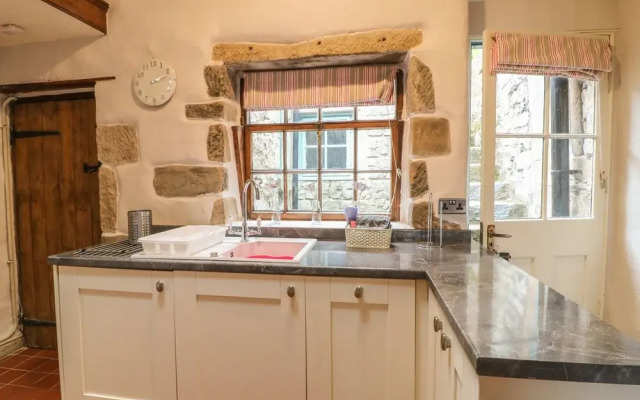 Holly Cottage