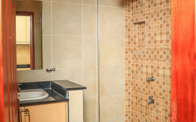 West Suites Apartments