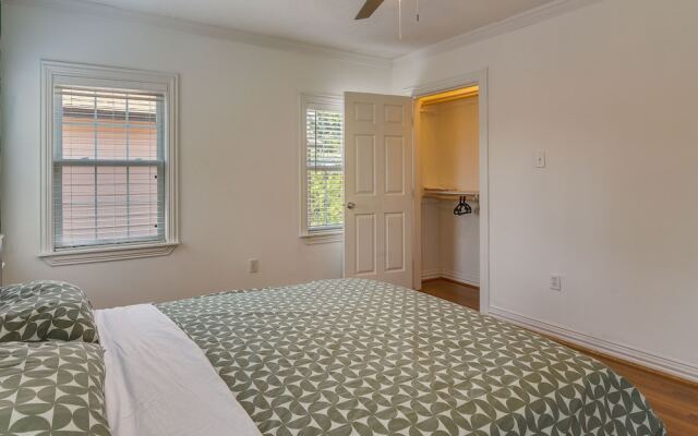 Quaint Houston Hideaway - 3 Mi to Downtown!