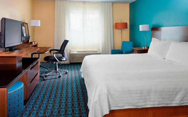 Fairfield Inn & Suites Lexington Keeneland Airport