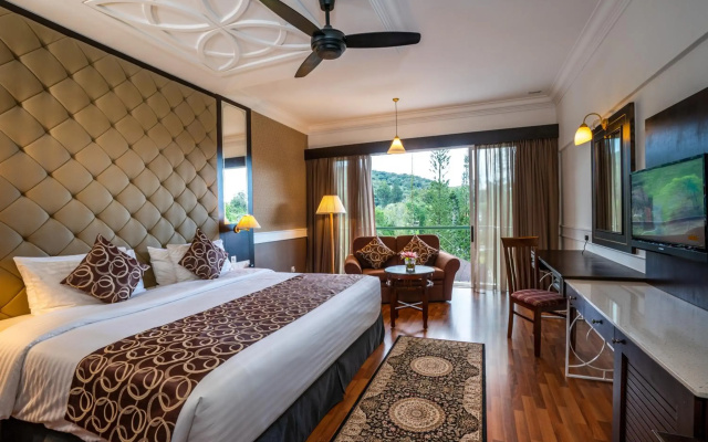 Century Pines Resort