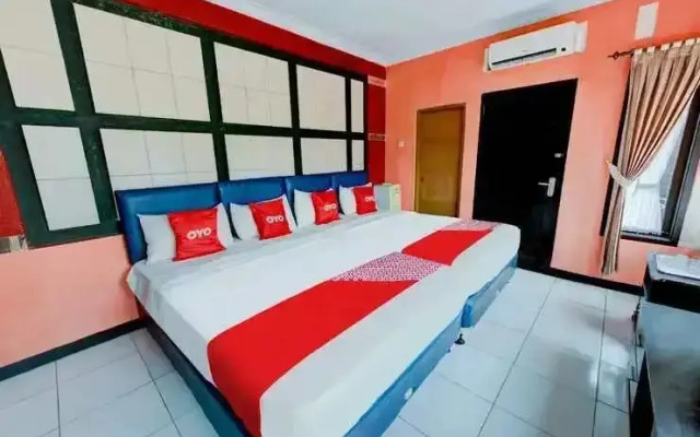 Hotel Indah Savana by OYO Rooms