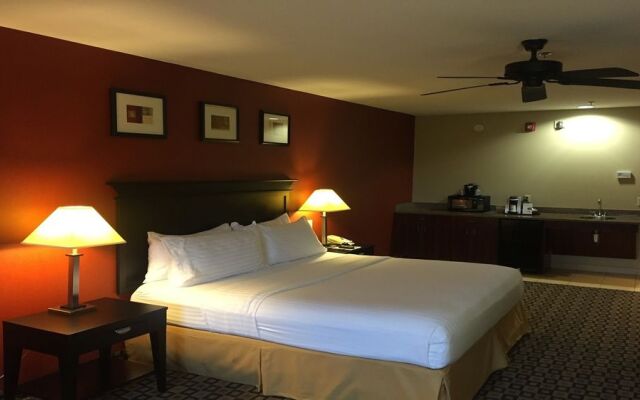 Holiday Inn Express Hotel & Suites Clinton