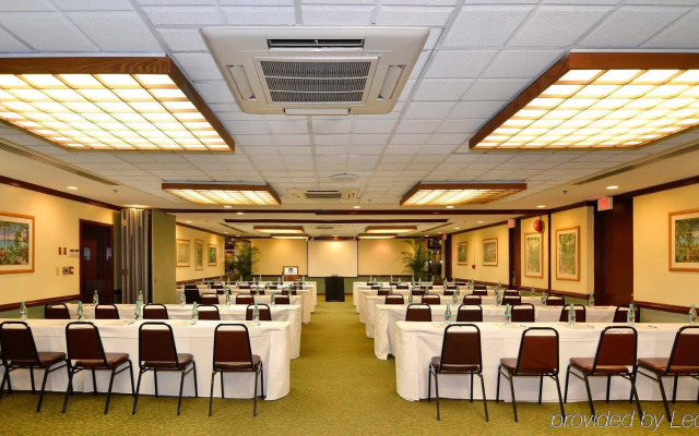 Best Western The Plaza Hotel Honolulu Airport
