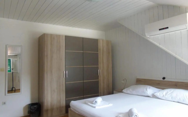 Peric Rooms