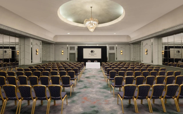 DoubleTree by Hilton Brighton Metropole