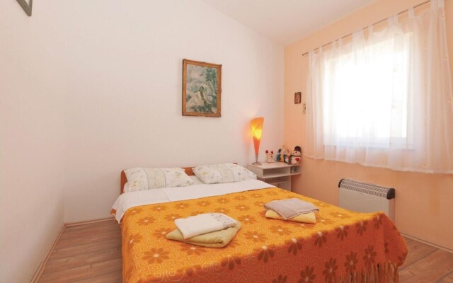Beautiful Apartment in Pag With 1 Bedrooms