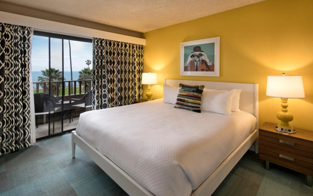 La Jolla Cove Suites
