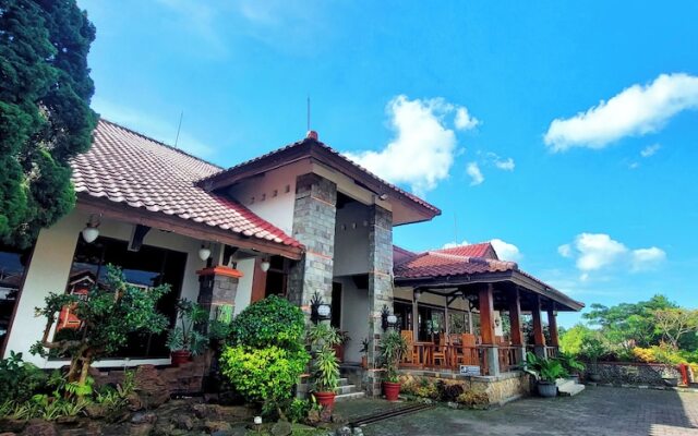 Capital O 1256 Sangga Buana Resort and Convention Hotel