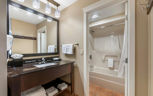 Best Western Sicamous Inn