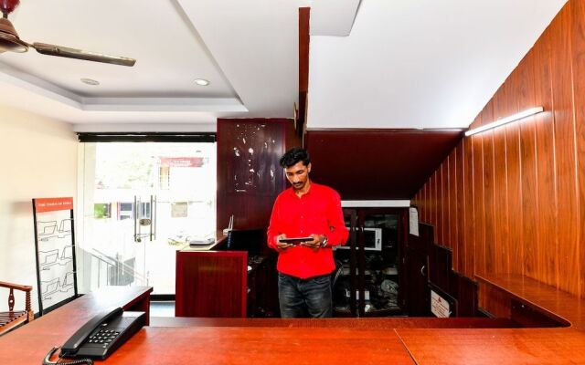 OYO Flagship 38119 Tristar Residency