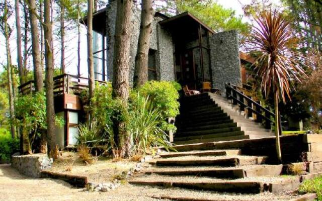 Altos Medanos - Cabañas y Club de Bosque