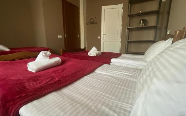 Hotel Dari