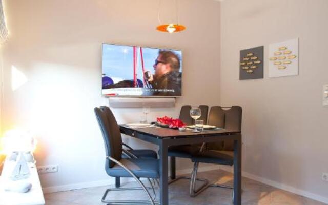 Kaept_n Nelson_ App_ 13