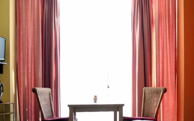 Bavaria Safari Hotel