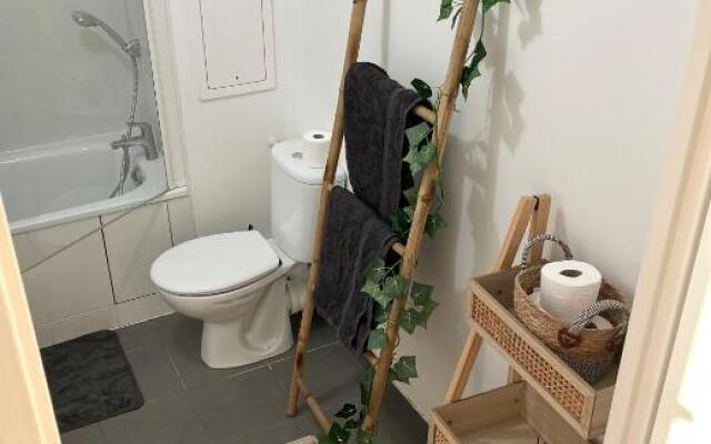 F2 Charmant avec Grande Terrasse