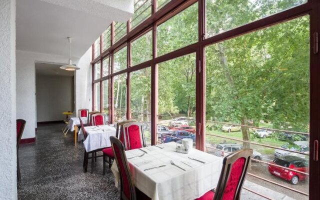 CE Napfény Hotel