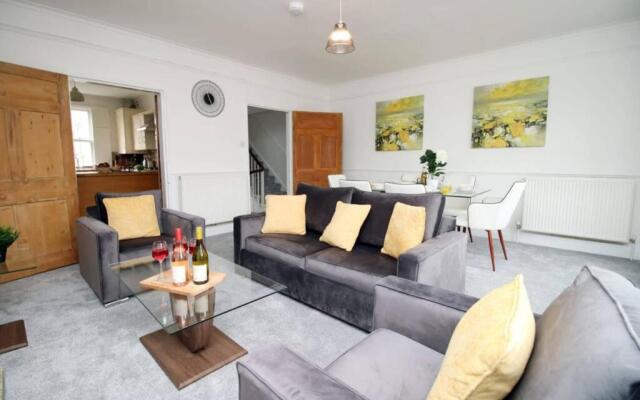 Spacious Georgian Apartment 5 mins from Bath Abbey