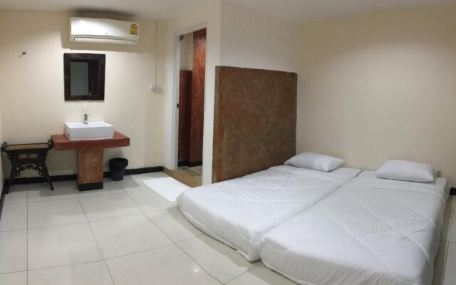 Happynest Inspiring Hostel