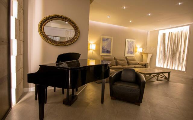 Munamar Beach Residence