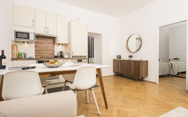 Garden Lounge Satzberg by Welcome2Vienna