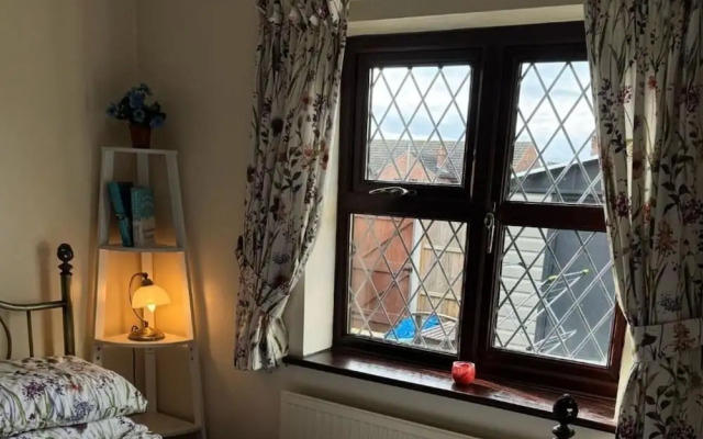 Quackers-seaside Village-pet Friendly-parking-