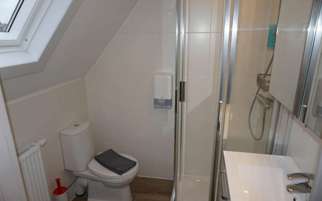 Hotel Asiris
