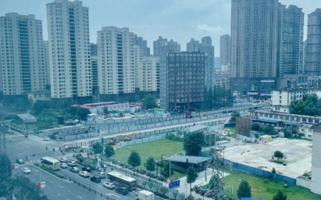 Happy Road Inn (Hefei Hong Kong Hui Square  )