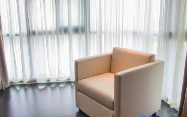 Jinjiang Inn Select Hotel (Yancheng Oufeng Flower Street Julonghu)