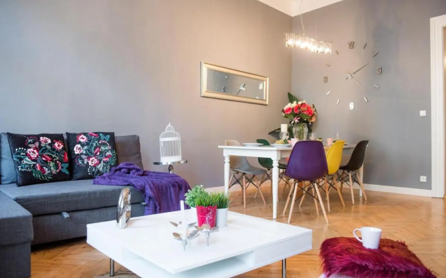 Cosmopolitan Central Prague Apartment