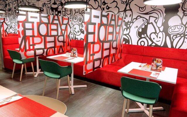Radisson RED Miraflores