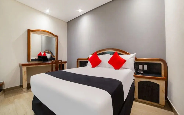 Hotel Monarca