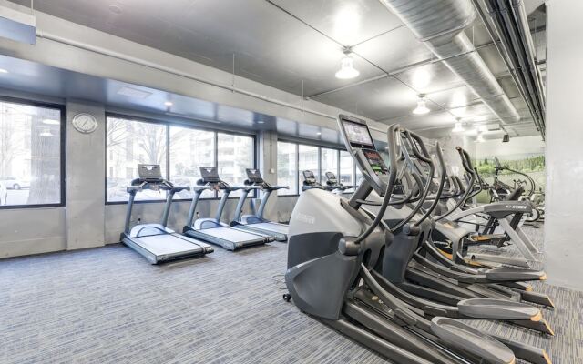 Arlington Modern Comfort Meets City Life