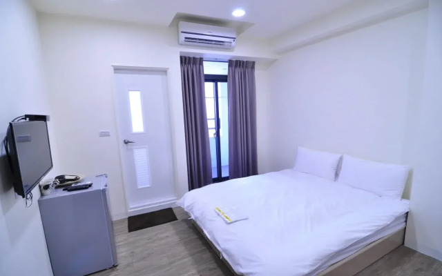 Taichung Fly-inn Hostel