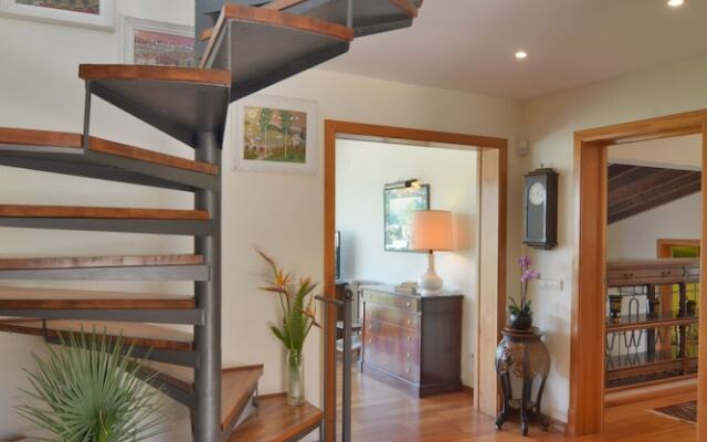 Villa with Incredible Sea Views And Pool Sleeps 7