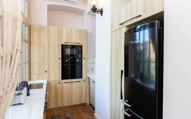 Stylish 2BR apt in the heart of old Tbilisi