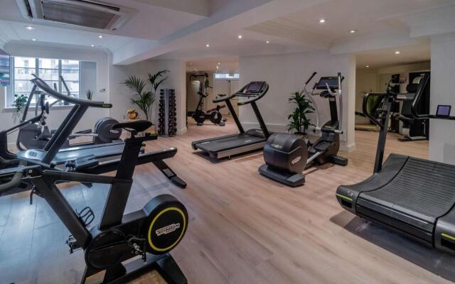 Melia White House Apartments