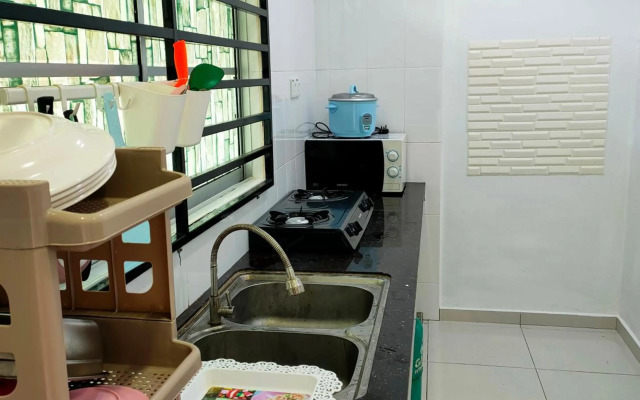 TheREHAT Homestay Kijal Terengganu