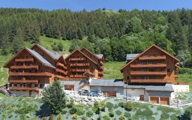 Odalys Le Hameau et les Chalets de la Vallée d Or