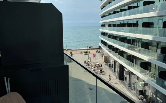 Charming Batumi Apartment With Balcony & Partial AC