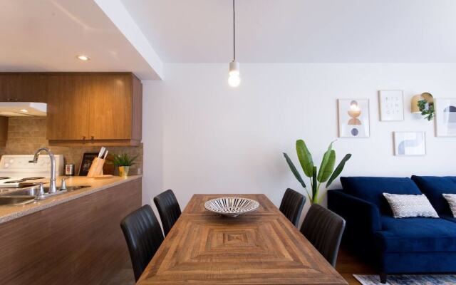 Fresh & Styled 2 Bedroom Apt in Mile End