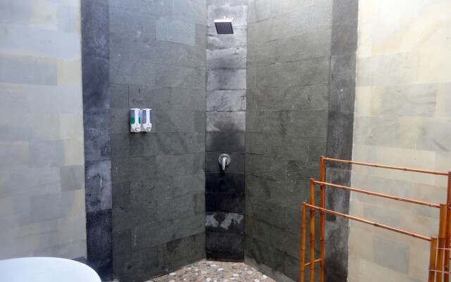 Mushroom Bay Villas Hut