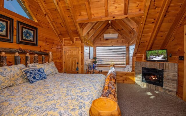 Picture Perfect- Seven Bedroom Cabin