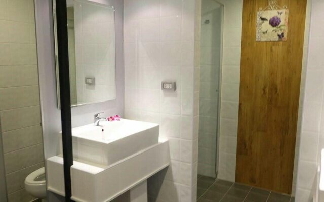Loma Hostel at Phuket Town