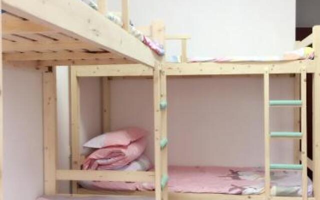 Lv Xiaoting's youth hostel