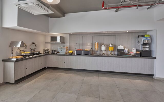 City Express Junior Guadalajara Periférico Sur