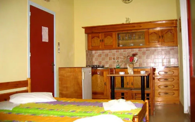 Mavrikakis Studios