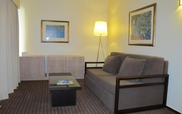 Hotel Girassol - Suite Hotel