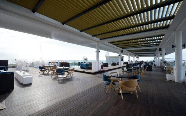Goldenbay Hotel